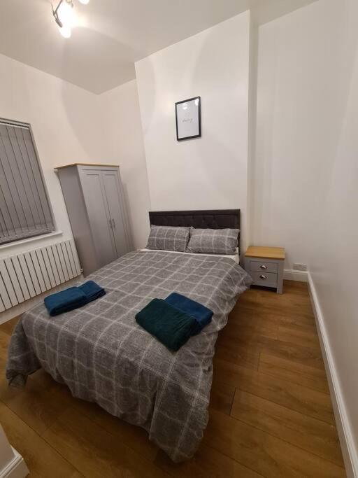 Luxury One Bedroom Flat London Eksteriør billede
